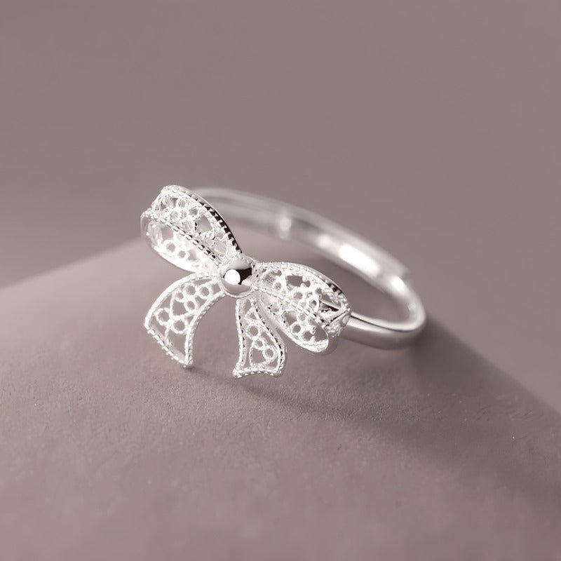 Elegant Sløjfe Ring i 925 Sterling Sølv – Justerbar og Unik Design - Lilla Villa