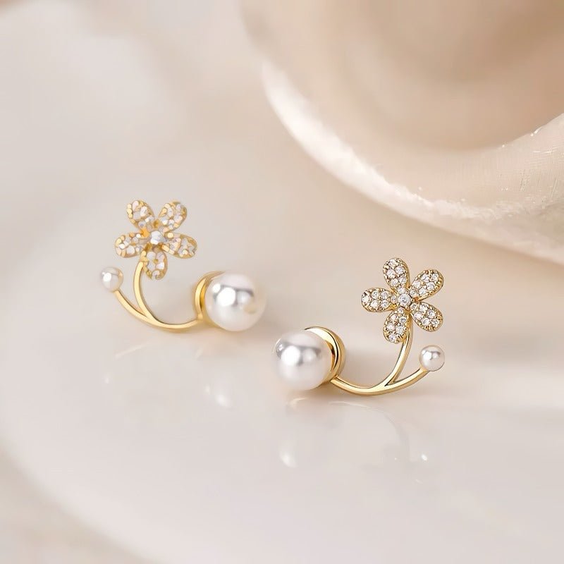 Elegante 925 sterling sølvnåle 14K forgyldte øreringe med zirkonia & buet blomsterdesign - Lilla Villa