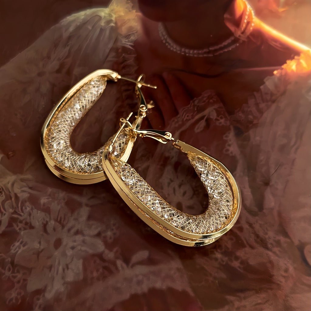 Flettet Oval Hoop Øreringe – 14K Forgyldt Design med Indlagte Zirkonia & 925 Sølv Nål - Lilla Villa