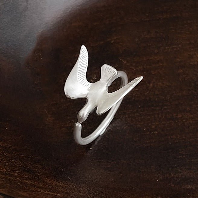 Flyvende Svale Ring – Justerbar & Forgyldt med S925 Sterling Sølv - Lilla Villa