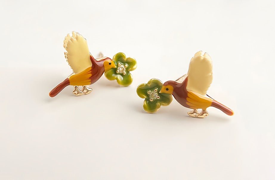Fugl og Blomst Øreringe – 14K Forgyldt, S925 sølvnål & Håndlavet Emalje - Lilla Villa