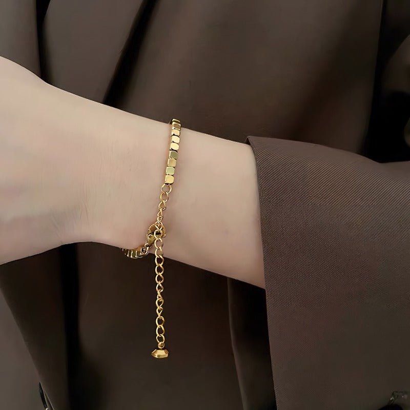 Geometrisk Firkantet Armbånd i 18K Forgyldt Rustfrit Stål – Minimalistisk Design - Lilla Villa