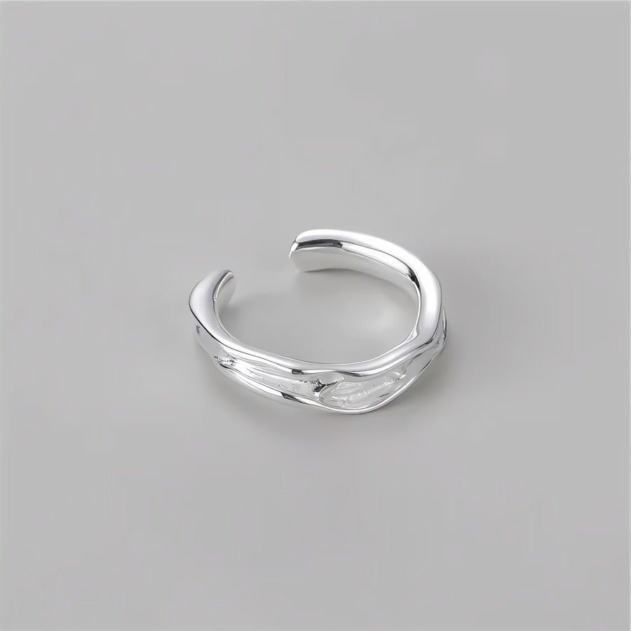 Hvidguld belagt elegant uregelmæssig tekstur justerbar ring - Lilla Villa