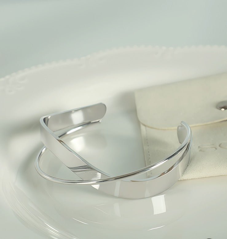 Hvidguldbelægning Titaniumstål Håndlavet Justerbar Armbånd – Moderne og Elegant Design - Lilla Villa