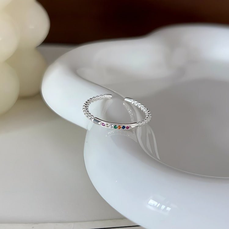 Justerbar regnbuefarvet åben ring i 925 sterling sølv - Lilla Villa
