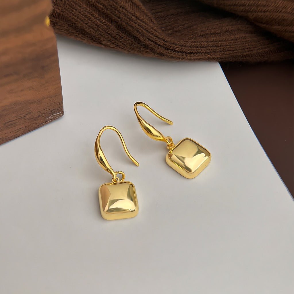 Kvadratisk Blank Øreringe – 18K Forgyldt Design med Moderne Minimalistisk Look - Lilla Villa