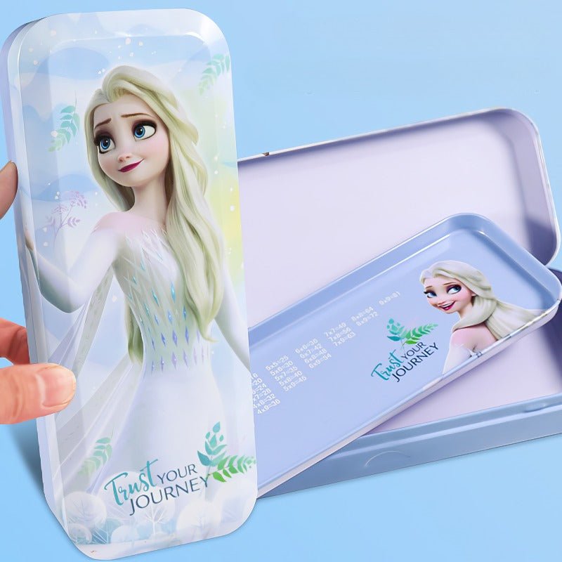 Lys blå Frozen penalhus med Elsa motiv og matematik - tabel - 2 Lag - Lilla Villa