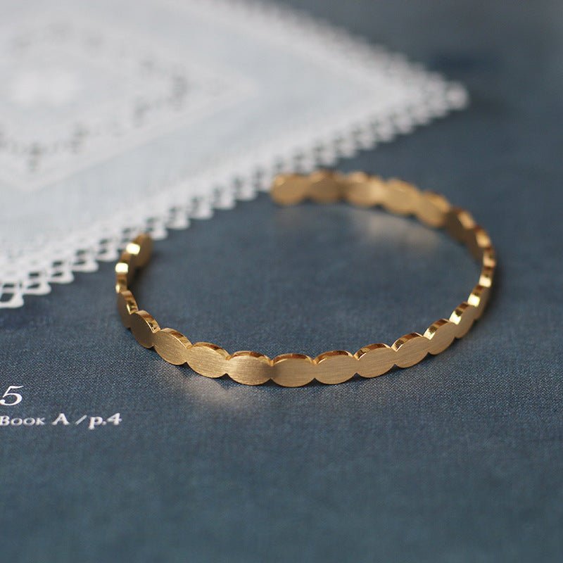 Minimalistisk Elegant 18K Forgyldt 316L Rustfrit Stål Åben Armring/armbånd – Justerbar Design - Lilla Villa