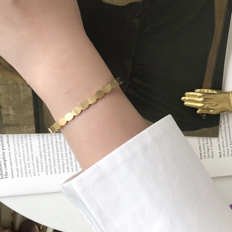 Minimalistisk Elegant 18K Forgyldt 316L Rustfrit Stål Åben Armring/armbånd – Justerbar Design - Lilla Villa