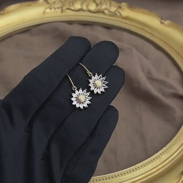 14K Forgyldte Solsikke Øreringe – Vintage Inspireret Blomsterdesign
