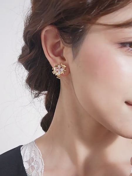 14K Forgyldte Sommerfugle Ørestikker med 925 Sølvnål – Elegant Blomstret Design