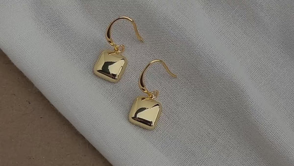 Kvadratisk Blank Øreringe – 18K Forgyldt Design med Moderne Minimalistisk Look