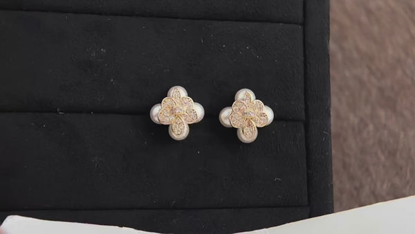 14K Forgyldte S925 Sølvnål Ørestikker med Irisblomst og Fine Detaljer