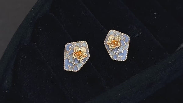 Kamelia Øreringe – 14K Forgyldt Design & 925 Sølv Nål