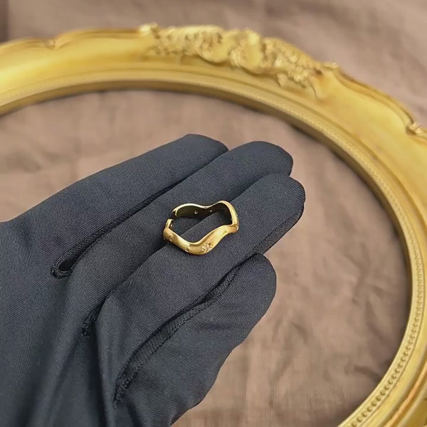 14K Forgyldt Håndlavet Åben Justerbar Ring med Stjerner – Elegant og Moderne Design