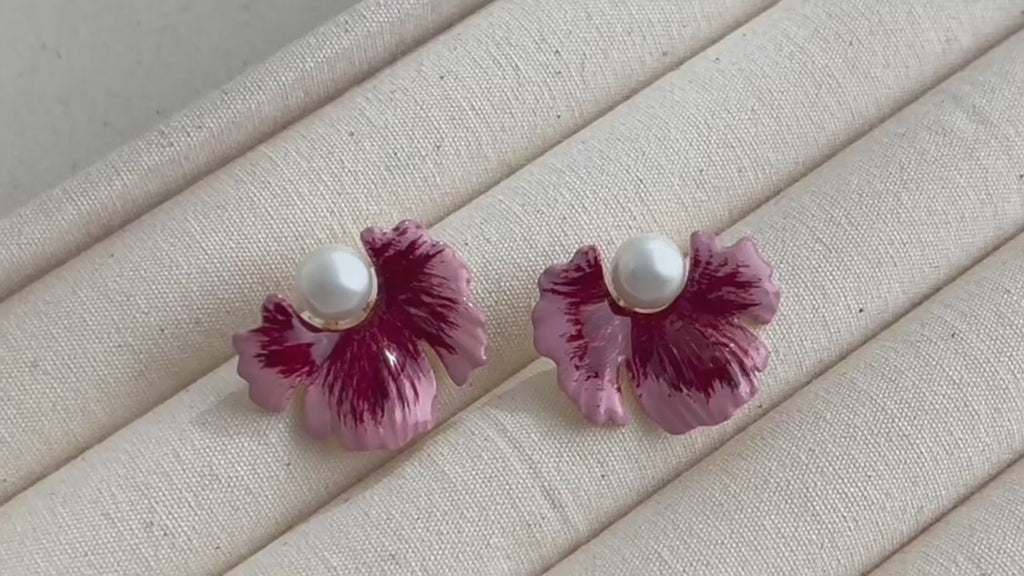 14K Forgyldte 925 sterling sølv nåle Elegant Blomstret Øreringe med Skinnende Perler og Pink Emalje