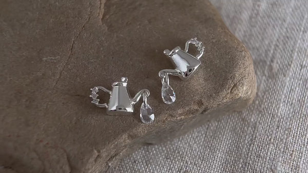 Vandkande Øreringe – Forgyldt Sølvlook & 925 Sølv Nål