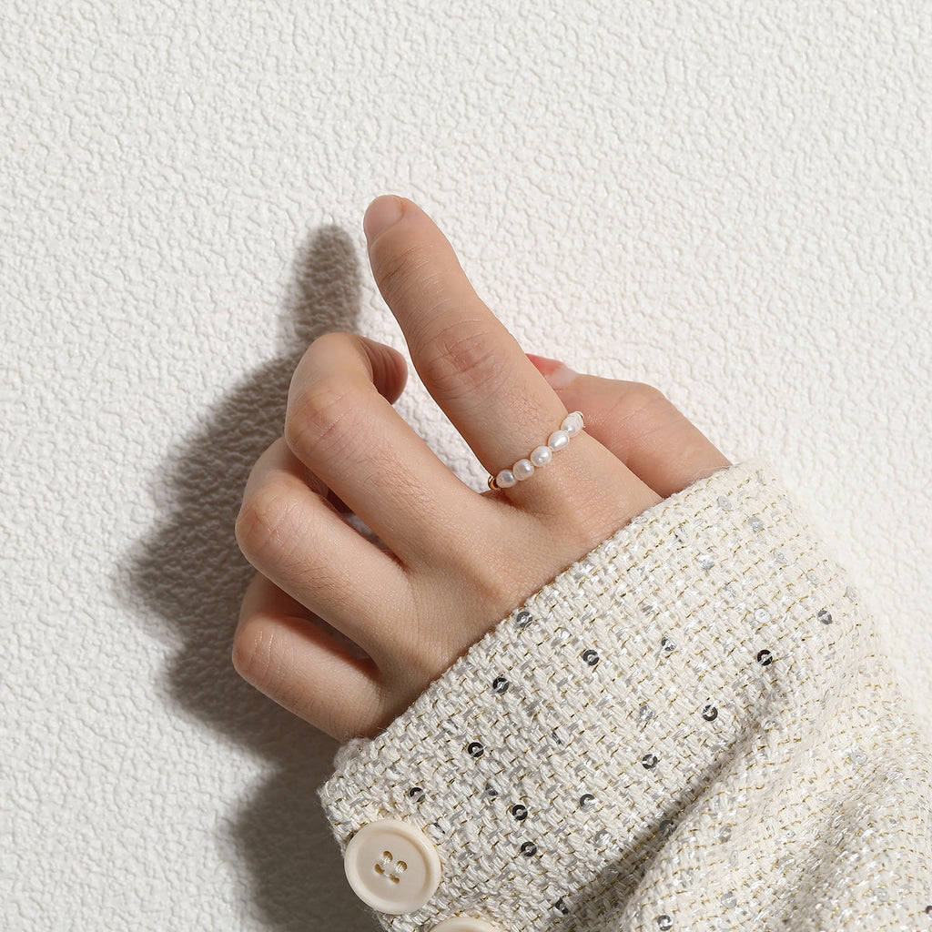 Ring med Ferskvandsperler og 16K Forgyldning – Elegant og Organisk Design - Lilla Villa