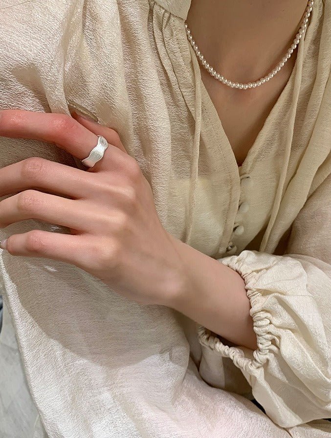 S925 Sterlingsølv Belagt Bølget Åben Ring – Justerbar og Elegant - Lilla Villa