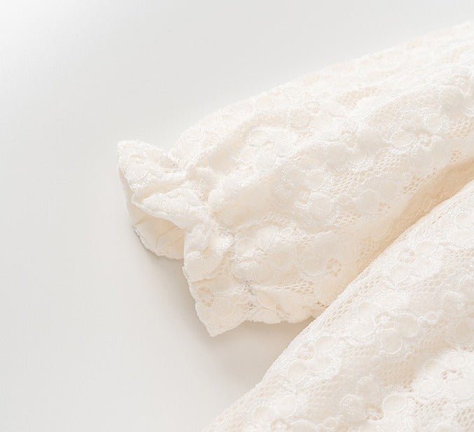 Smuk baby body med blonder og hatte(0 - 18 mdr.) - Lilla Villa