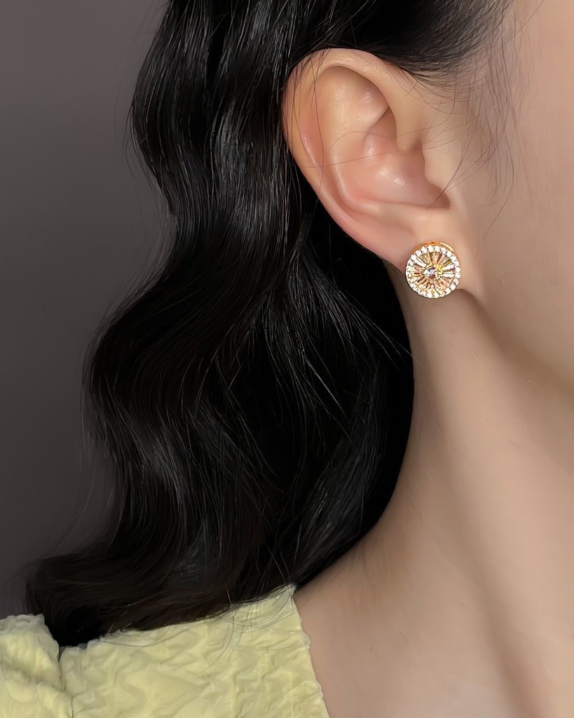 Solstråle Øreringe – Elegant Rundt Design med 14K Forgyldt & 925 Sølv Nål - Lilla Villa