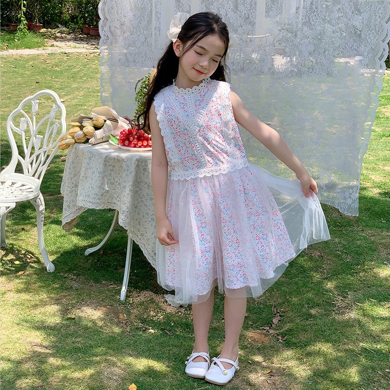 Sommerkjole/sød ferie - og strandkjole med blomsterprint i princess stil til piger(6 - 14 år) - Lilla Villa