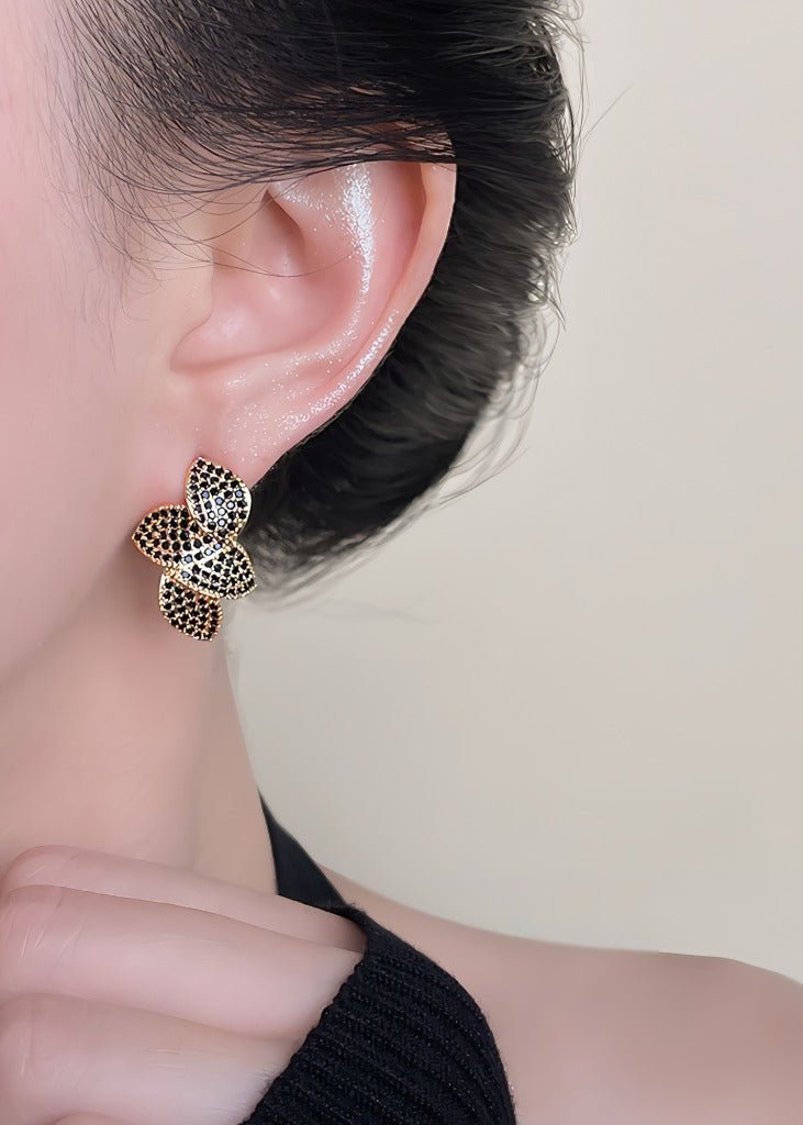 Sort Krystal Blad Øreringe – 14K Forgyldt & 925 Sølv Nål Design - Lilla Villa