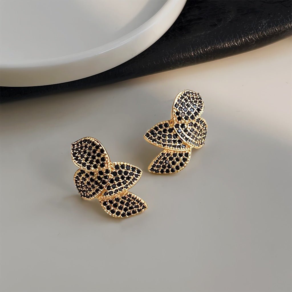 Sort Krystal Blad Øreringe – 14K Forgyldt & 925 Sølv Nål Design - Lilla Villa