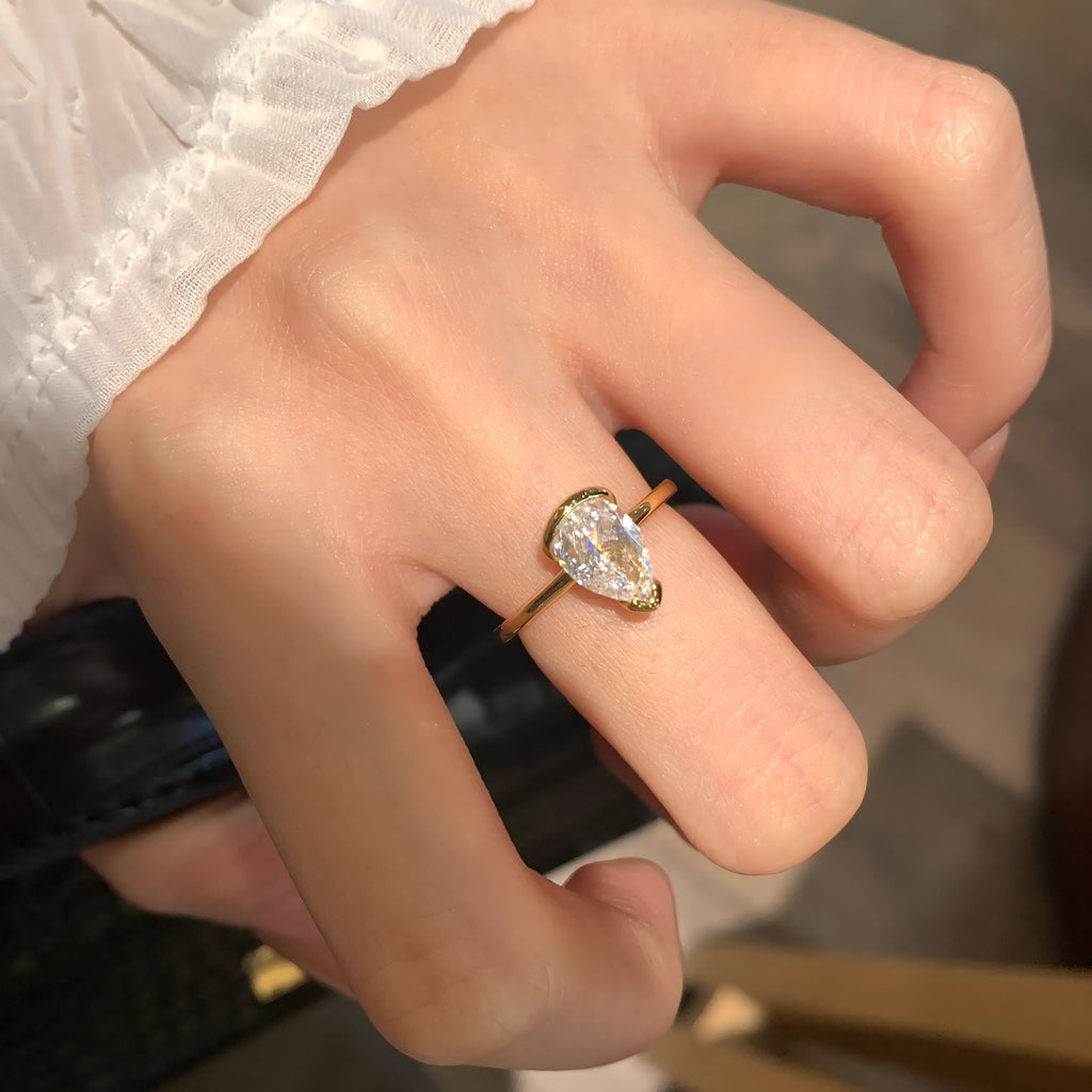 Tåreformet Zirkonia Ring i 925 Sterling Sølv med 14K Forgyldning - Lilla Villa