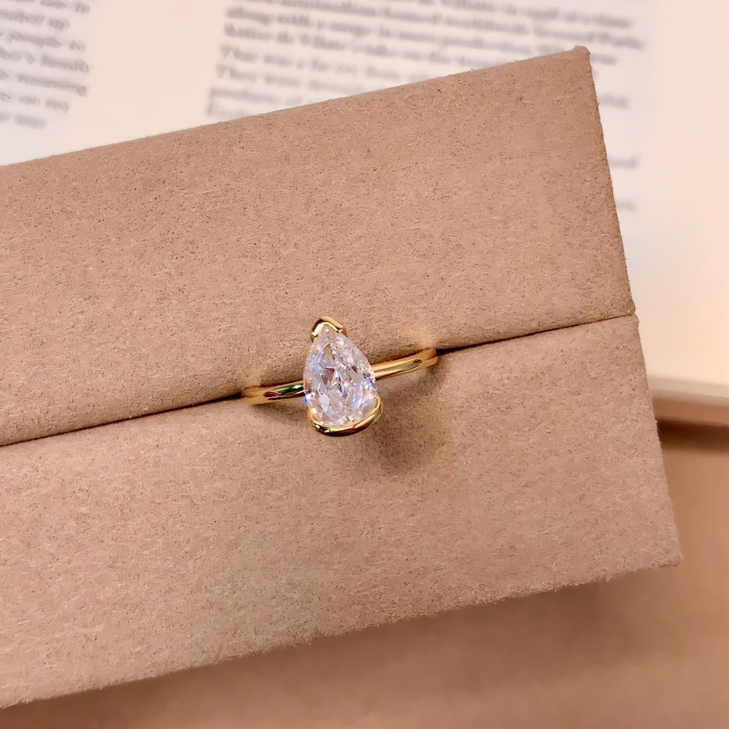 Tåreformet Zirkonia Ring i 925 Sterling Sølv med 14K Forgyldning - Lilla Villa