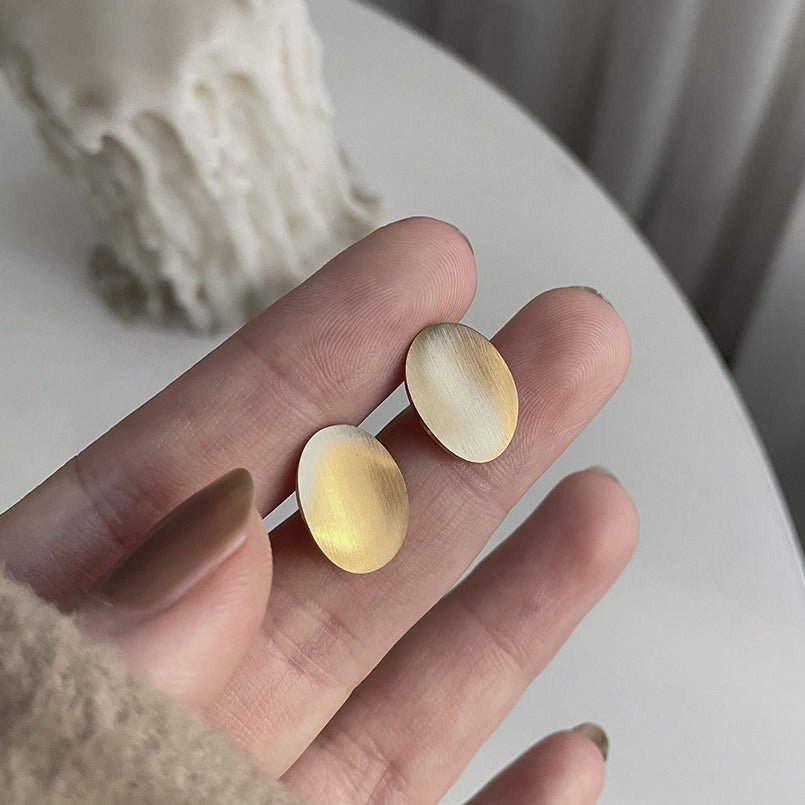 Titanium Ørestikker med Mat Finish – Oval Design - Lilla Villa