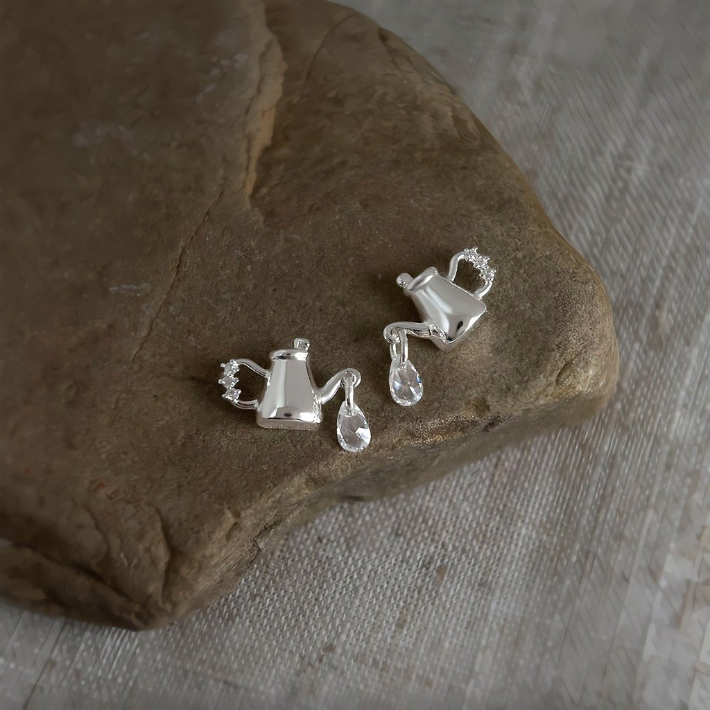 Vandkande Øreringe – Forgyldt Sølvlook & 925 Sølv Nål - Lilla Villa