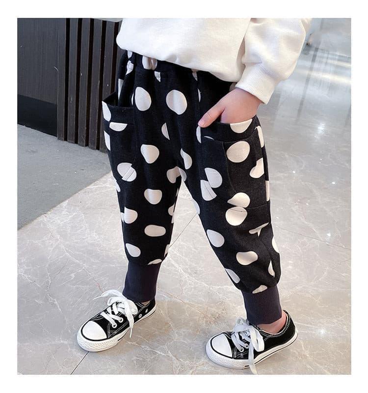 Ekstra varm sort fleece sweatpants/joggingbukser/joggers med hvide prikker til børn - Lilla Villa