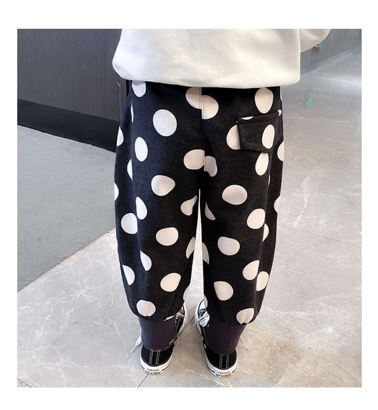 Ekstra varm sort fleece sweatpants/joggingbukser/joggers med hvide prikker til børn - Lilla Villa